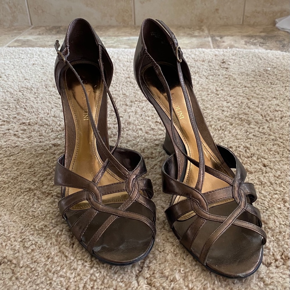 Enzo Angiolini brown heels size 8.5